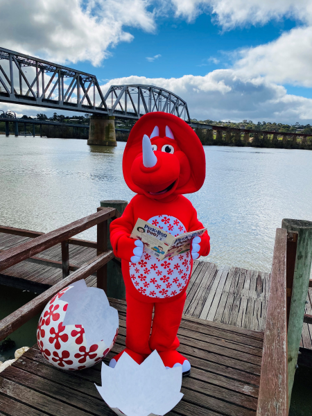 Egg visiting the Murray River Bridge